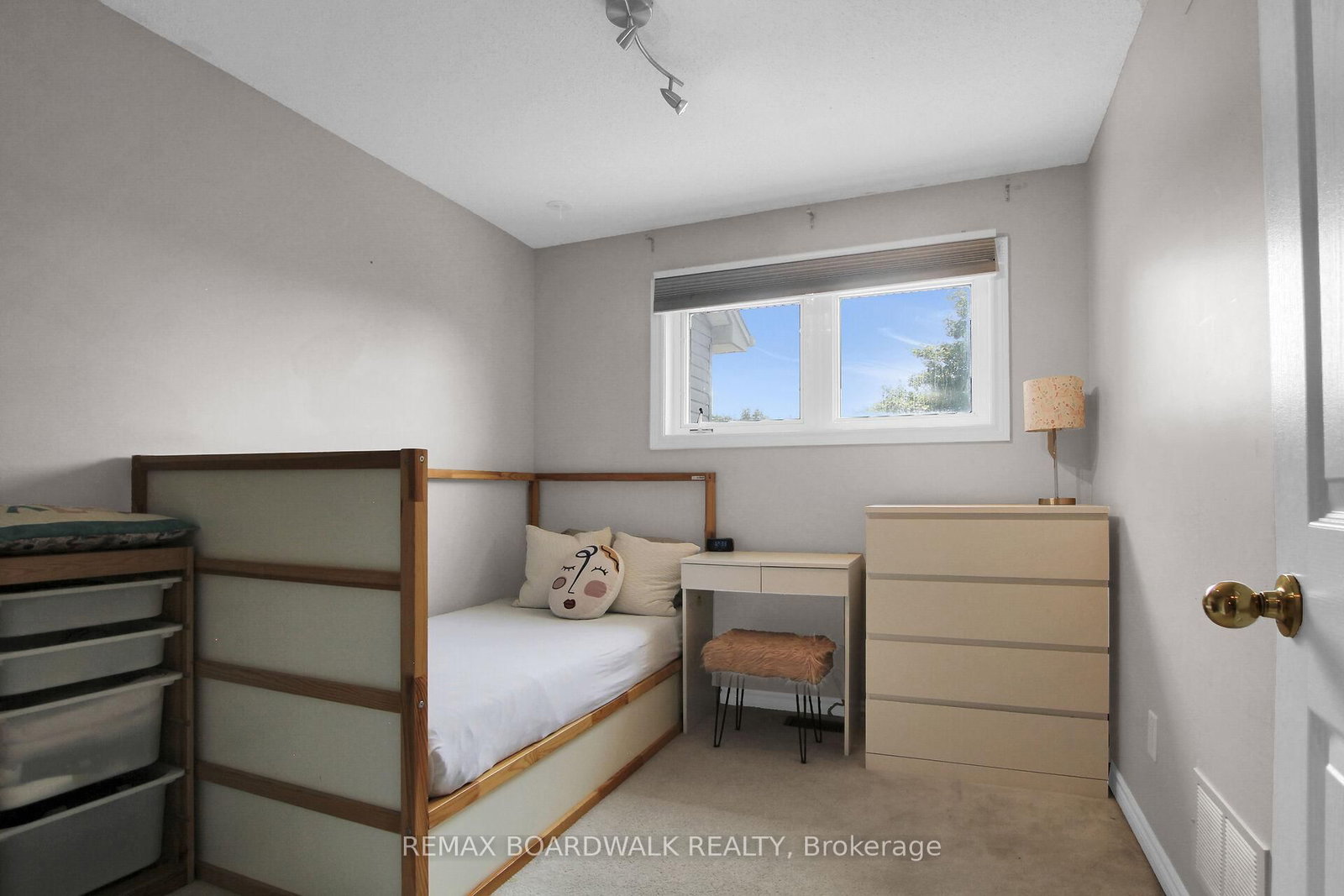 86 Saddlesmith Circle • Ottawa, ON photo 16