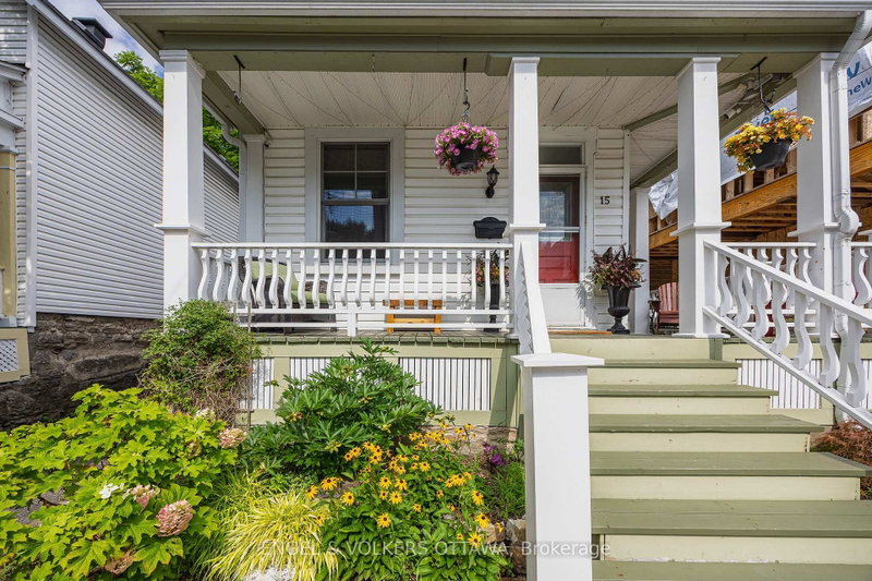15 Lowrey Street