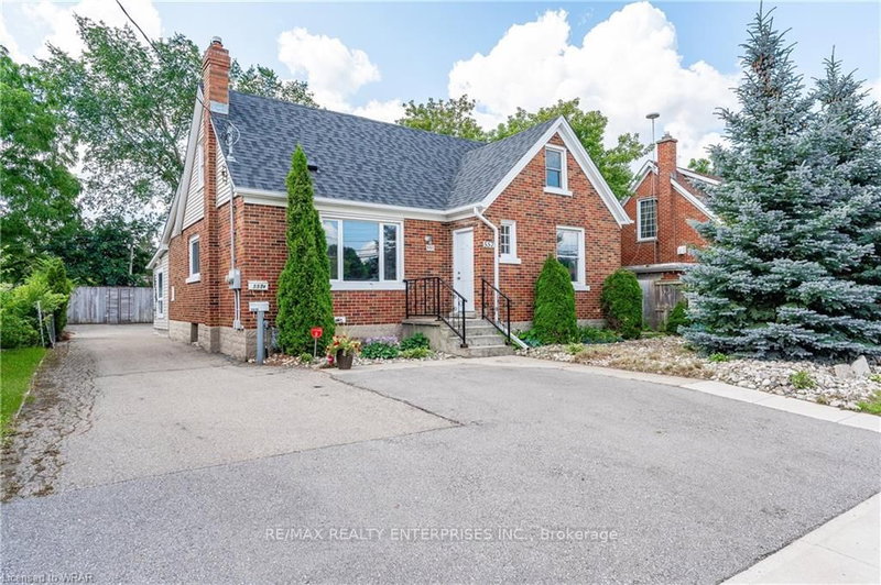 Main - 557 Stirling Avenue S