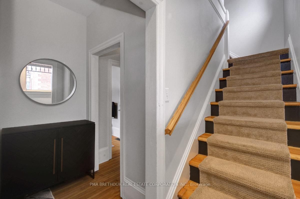 8 North Street • Perth, ON photo 27