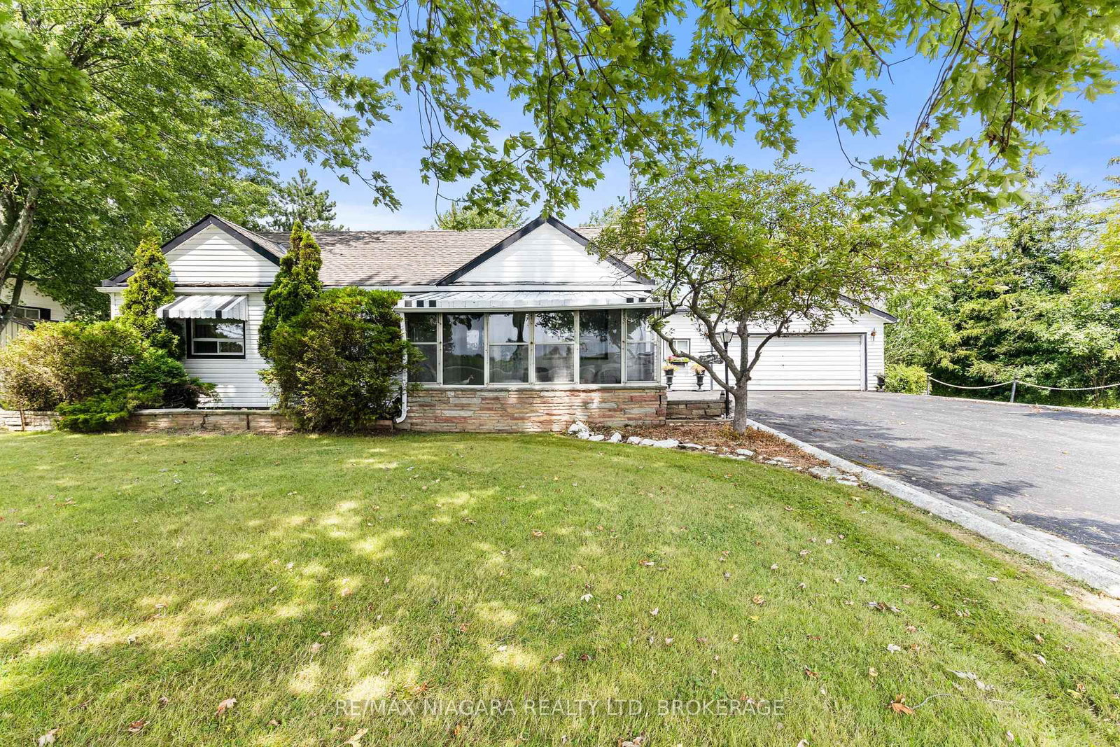 2249 North Shore Drive • Haldimand, ON photo 4
