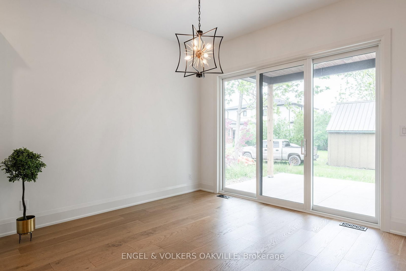 727 Warner Road • Niagara-on-the-Lake, ON photo 11