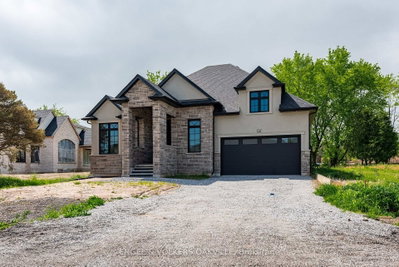 727 Warner Road • Niagara-on-the-Lake, ON photo 2