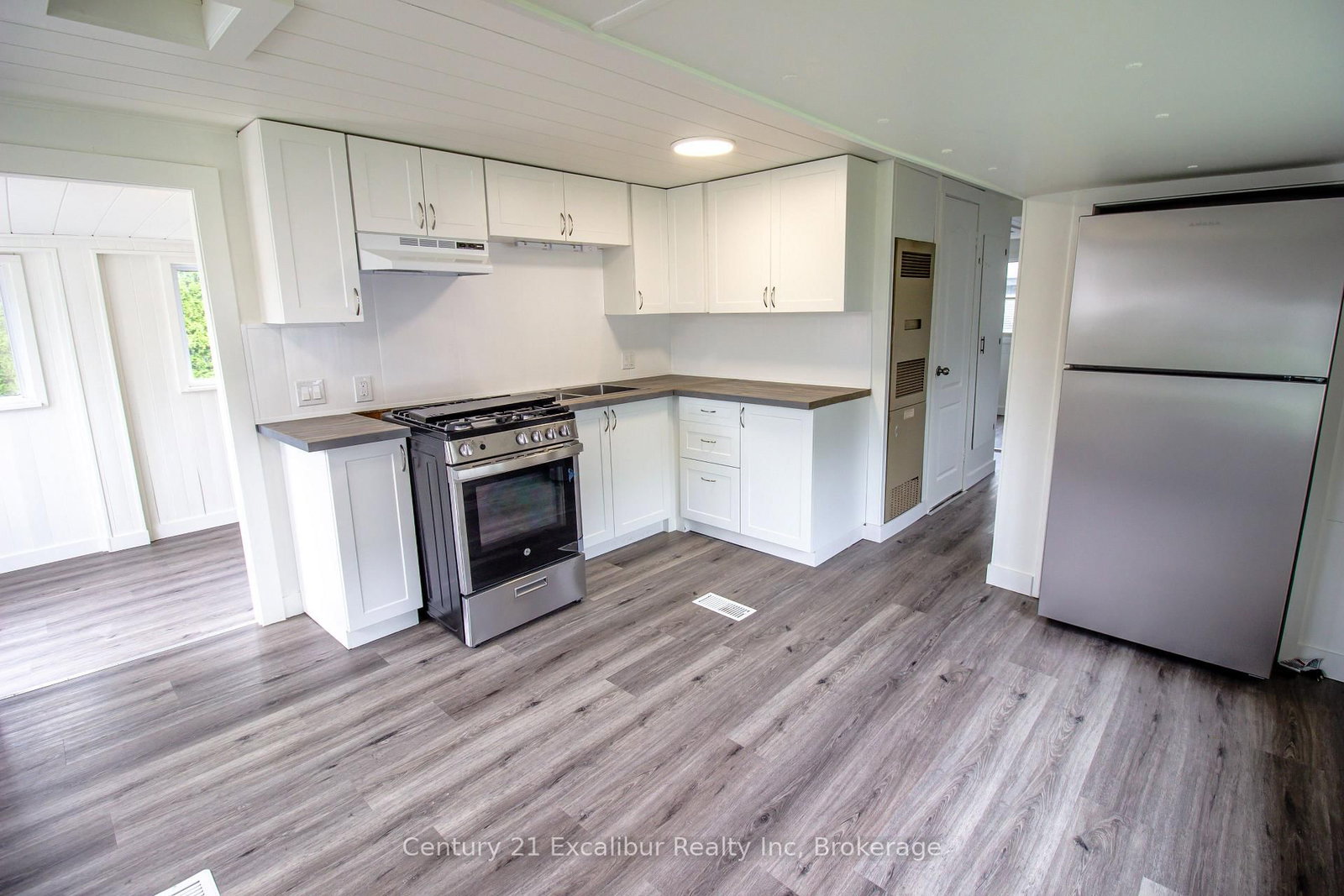 422 Pine Pass Road N • Centre Wellington, ON photo 4