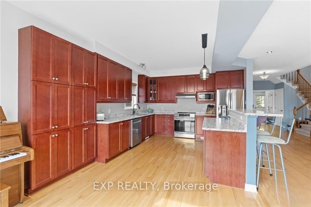 254 FLODDEN Way • Ottawa, ON photo 10