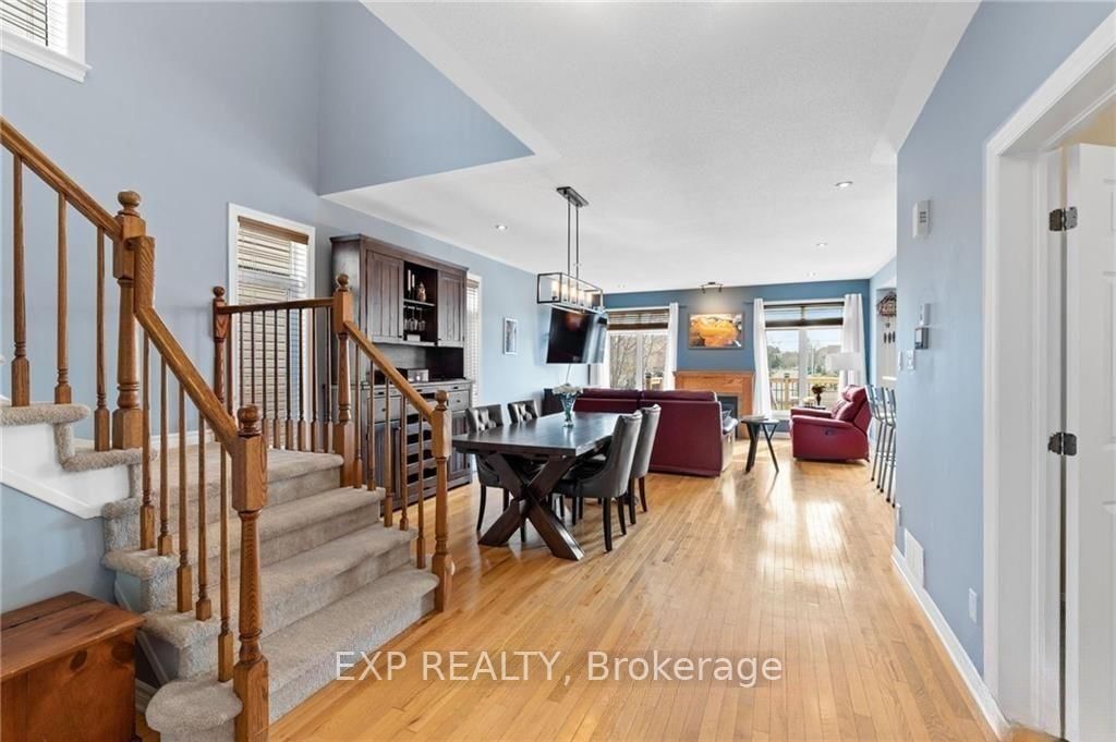 254 FLODDEN Way • Ottawa, ON photo 5