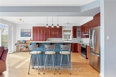 254 FLODDEN Way • Ottawa, ON photo 9