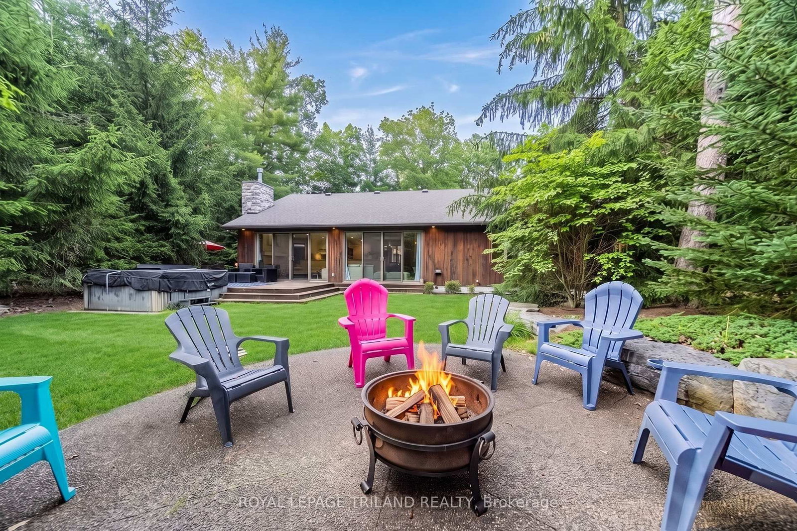 10498 Pinetree Drive • Lambton Shores, ON photo 43