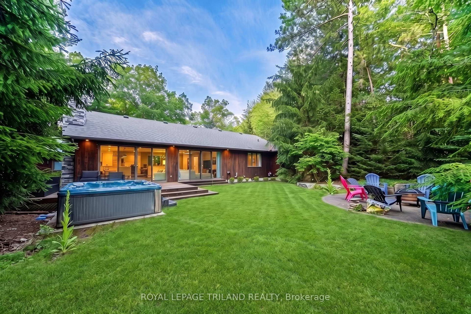 10498 Pinetree Drive • Lambton Shores, ON photo 44