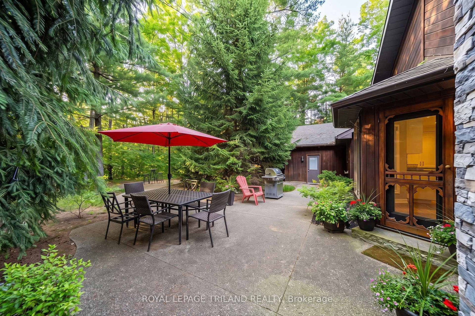 10498 Pinetree Drive • Lambton Shores, ON photo 45