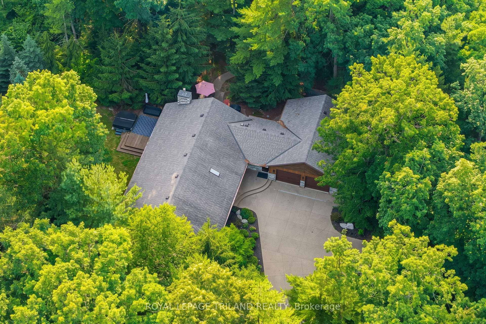 10498 Pinetree Drive • Lambton Shores, ON photo 47