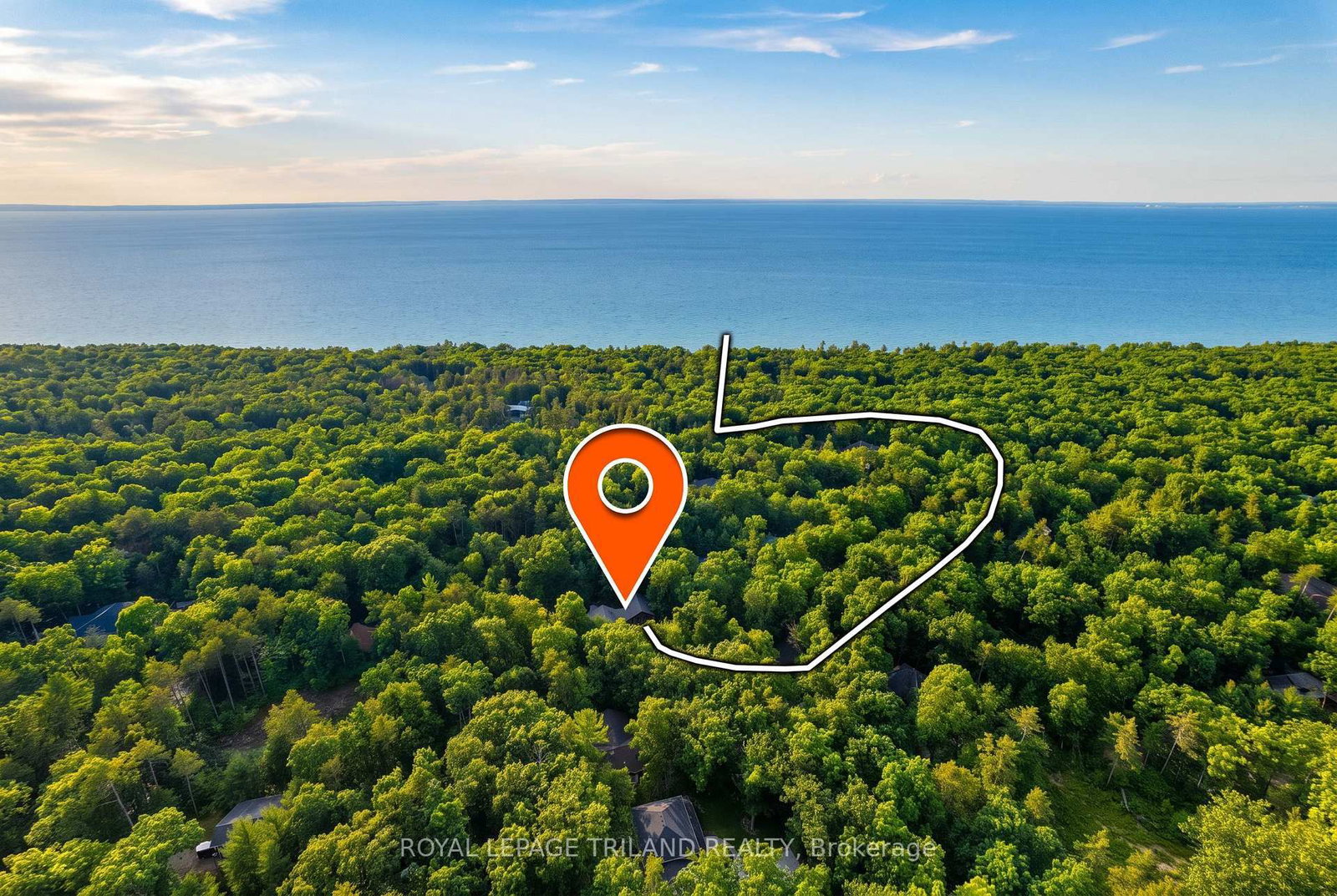 10498 Pinetree Drive • Lambton Shores, ON photo 49