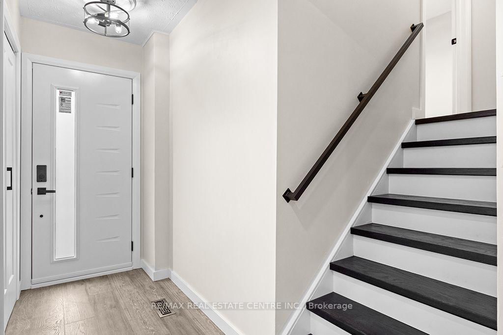 1030 Yonge Street S • Brockton, ON photo 14