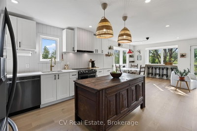 110 John Street • Meaford, ON photo 3