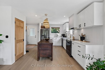 110 John Street • Meaford, ON photo 4