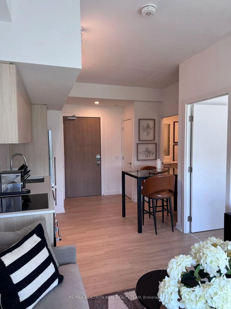 407 - 100 Carrick Trail