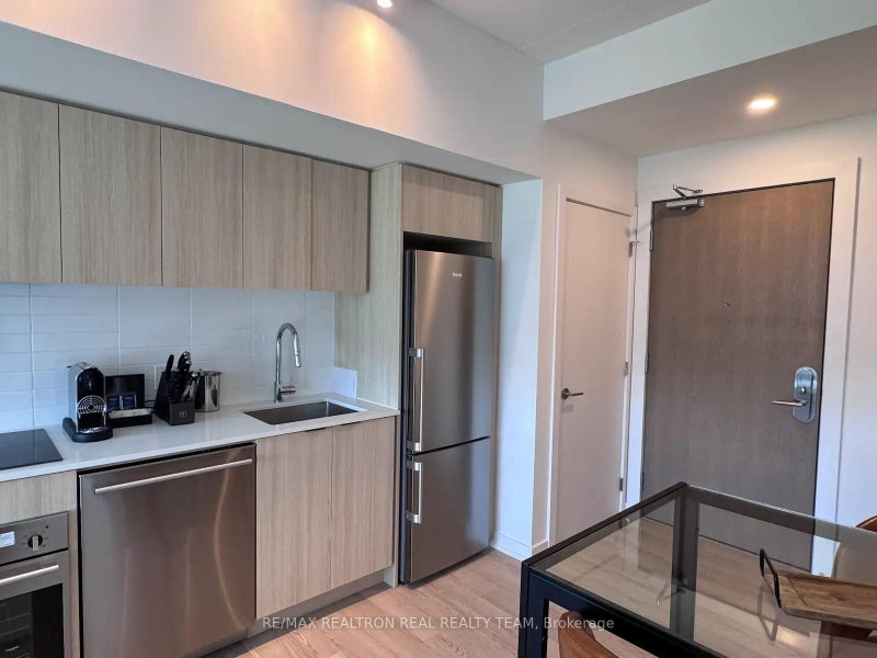 407 - 100 Carrick Trail