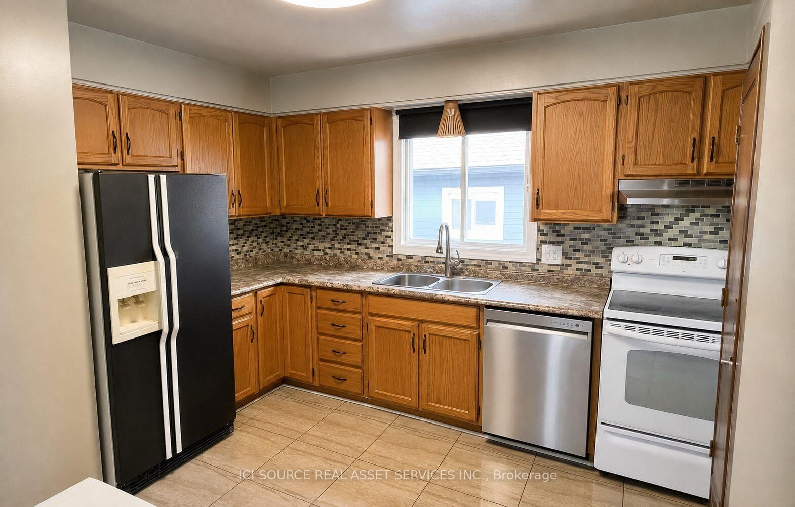 34 Grantham Avenue • St. Catharines, ON photo 11