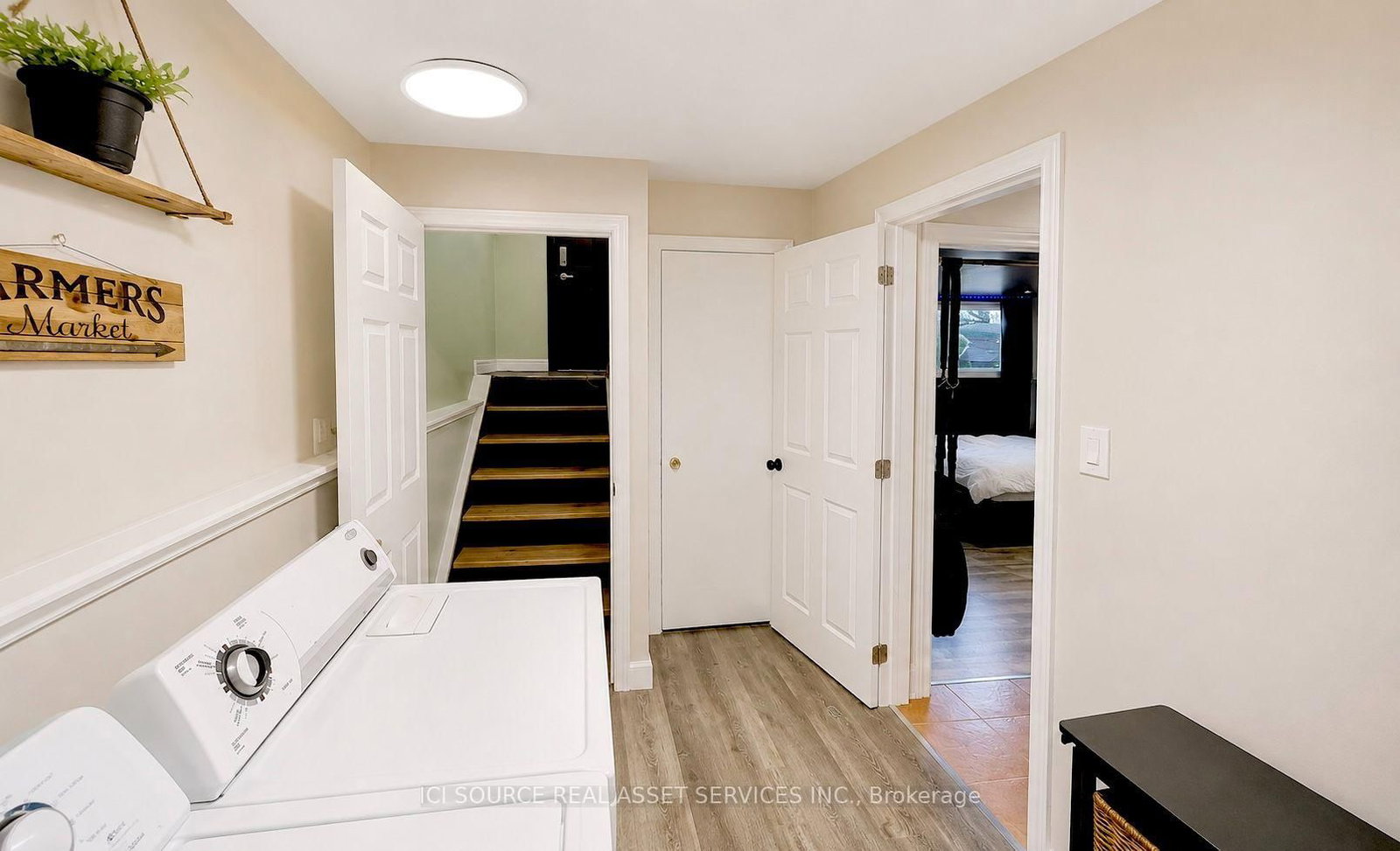 34 Grantham Avenue • St. Catharines, ON photo 15
