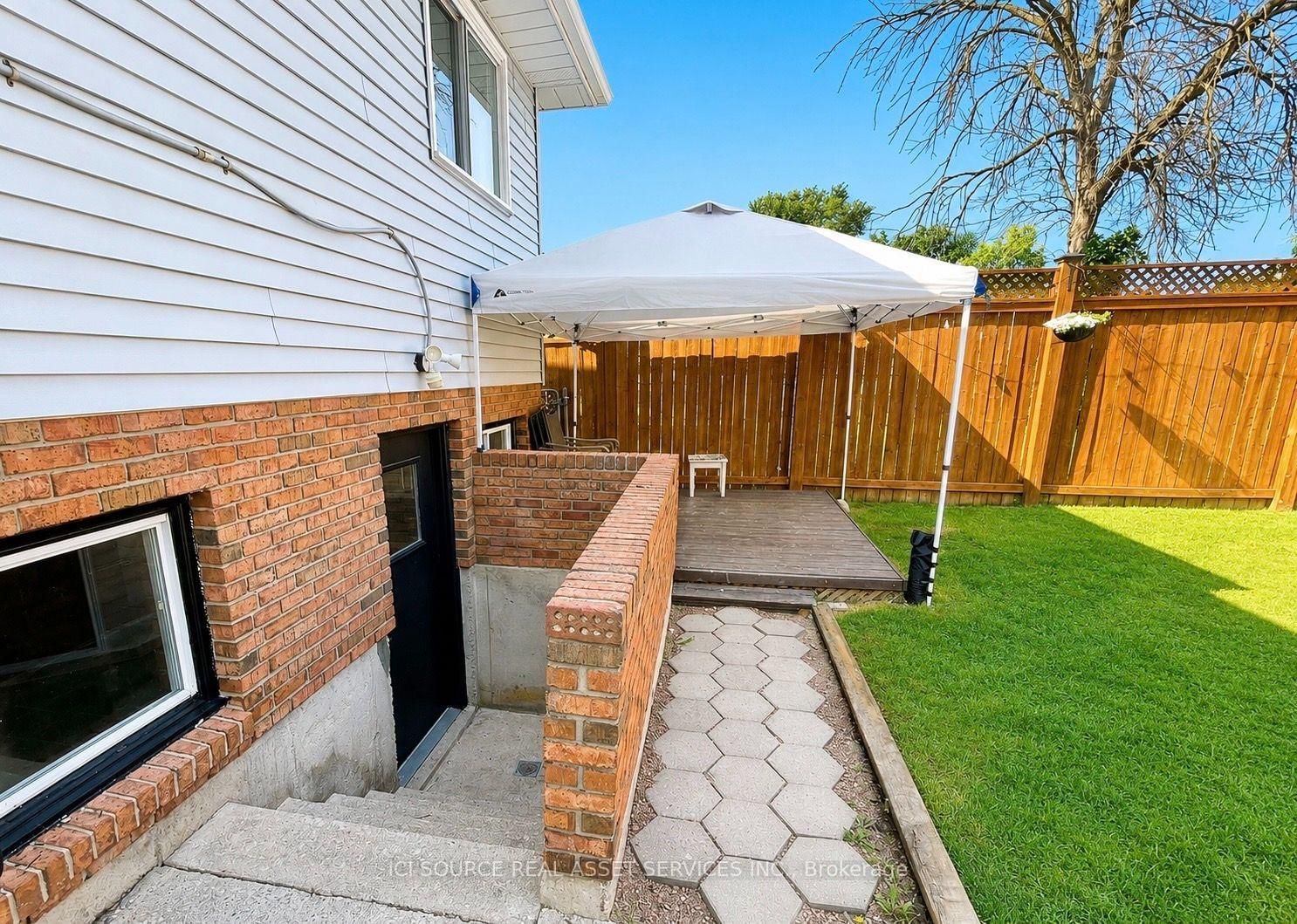 34 Grantham Avenue • St. Catharines, ON photo 25