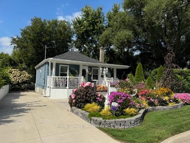 1178 Princess Ave photo 3