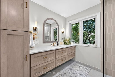 2 Garnet Court • London North, ON photo 7
