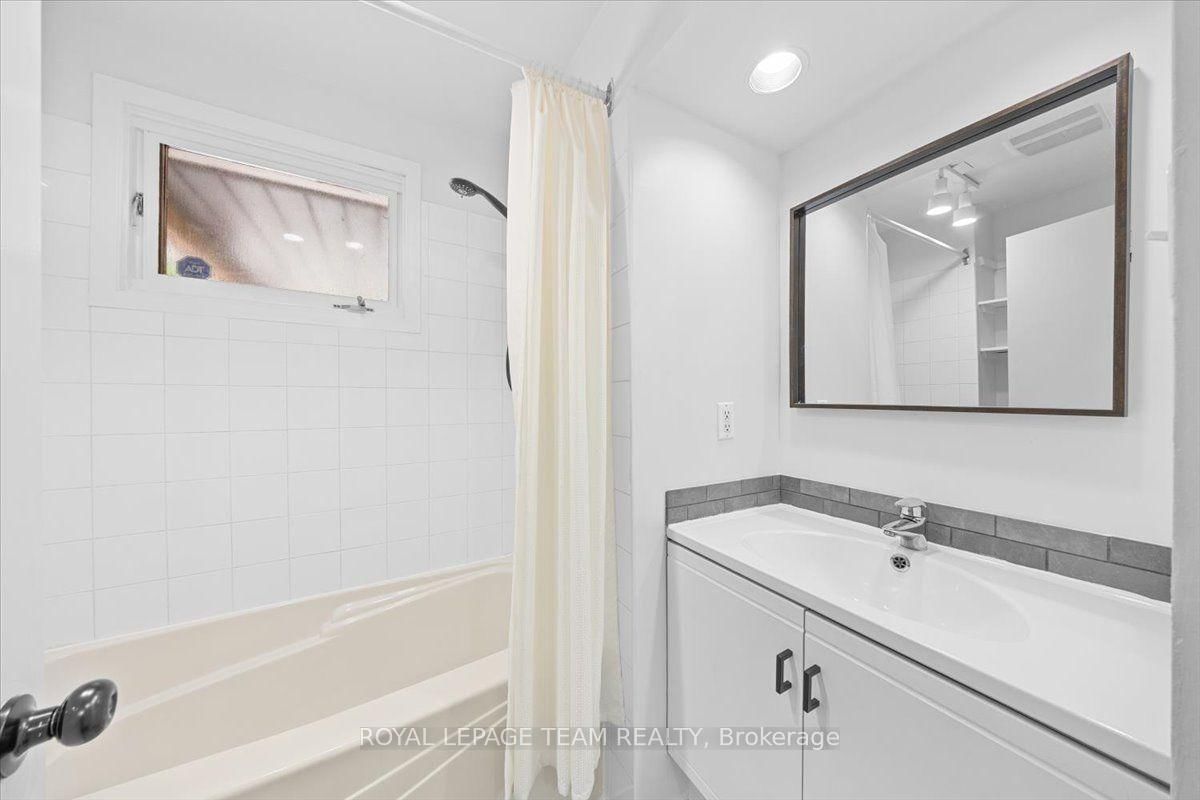 135 Upper Lorne Place • Ottawa, ON photo 13