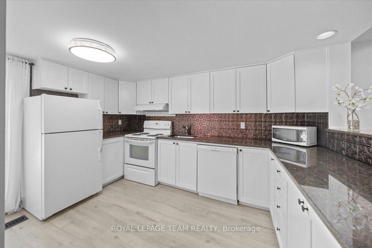 135 Upper Lorne Place • Ottawa, ON photo 17