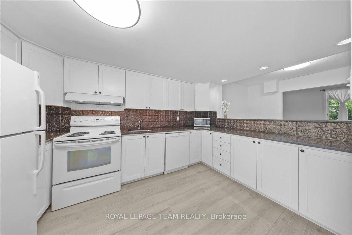 135 Upper Lorne Place • Ottawa, ON photo 19