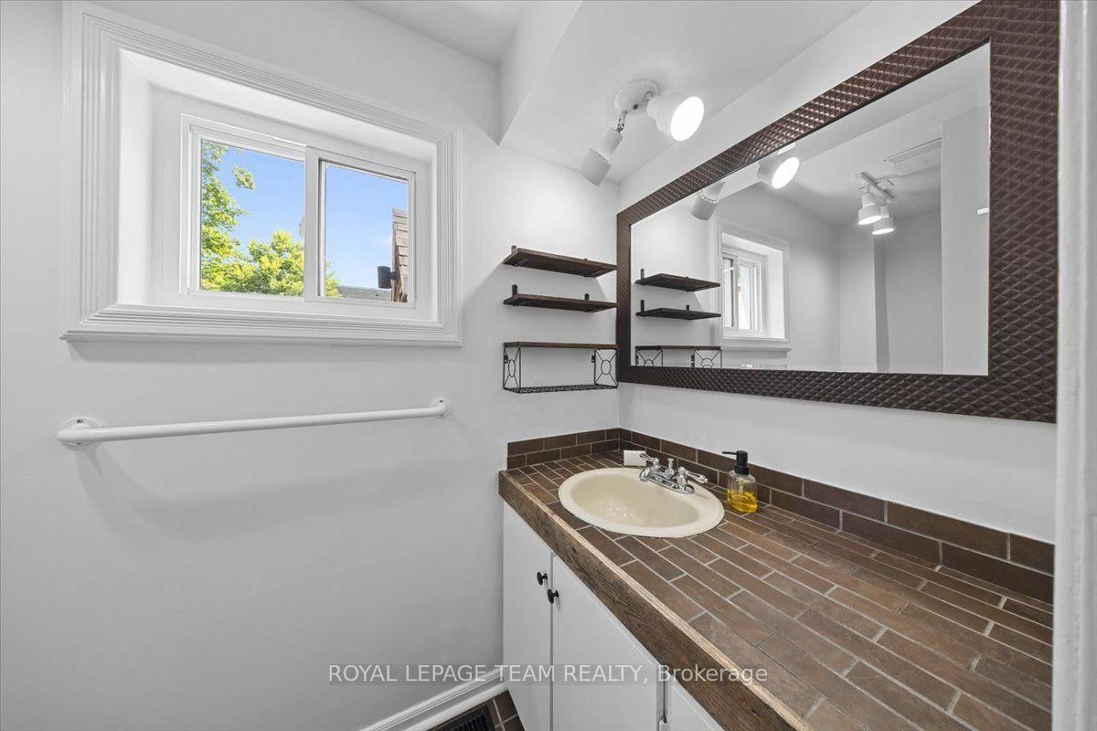 135 Upper Lorne Place • Ottawa, ON photo 28