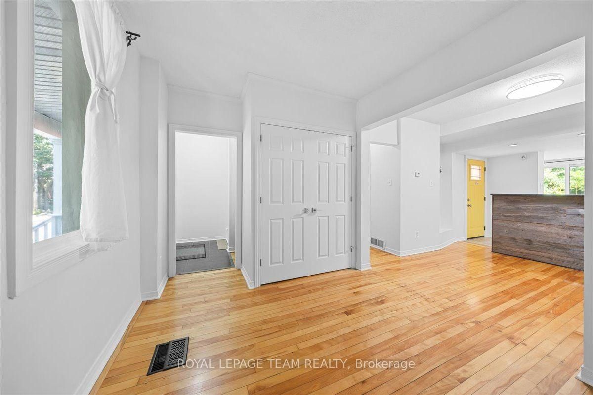 135 Upper Lorne Place • Ottawa, ON photo 5