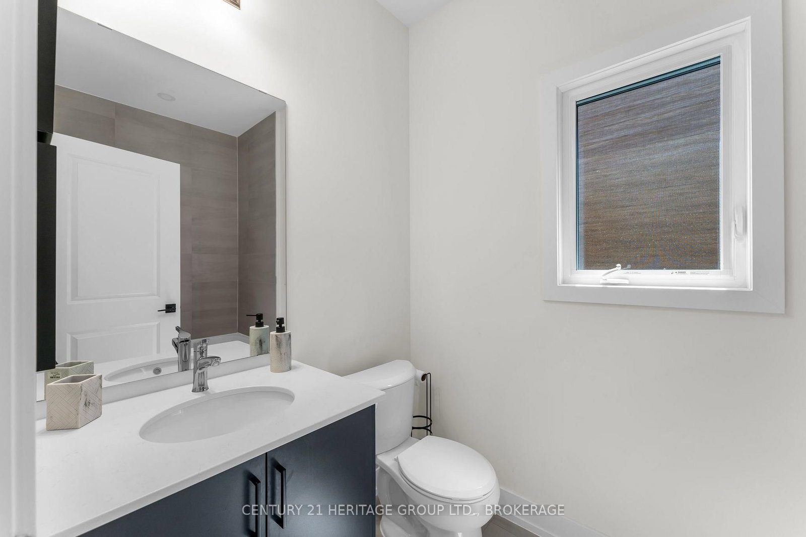 60 Dusenbury Drive • Bissett Creek, ON photo 17