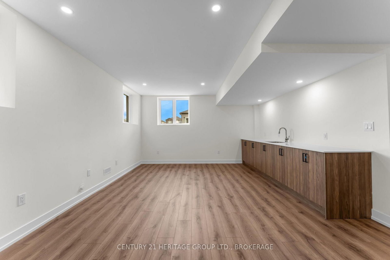 60 Dusenbury Drive • Bissett Creek, ON photo 32