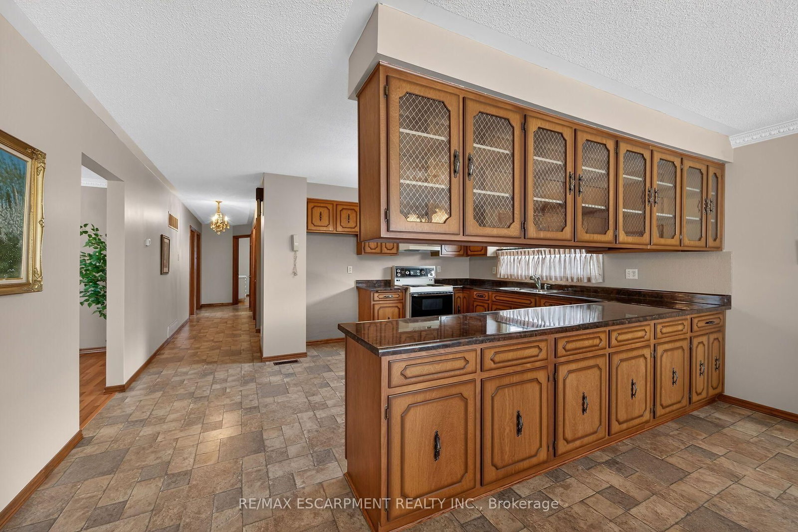 39 Algonquin Court • Hamilton, ON photo 12
