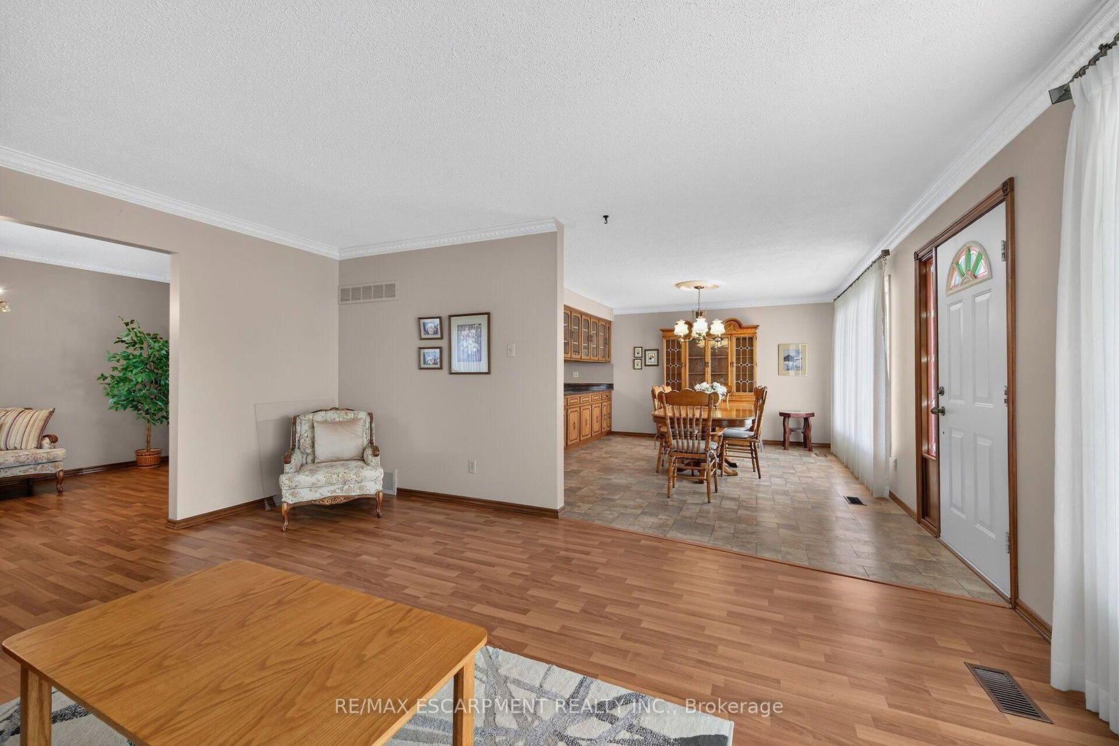 39 Algonquin Court • Hamilton, ON photo 8