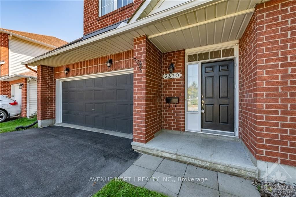 2370 Le Ruisseau Circle • Ottawa, ON photo 2