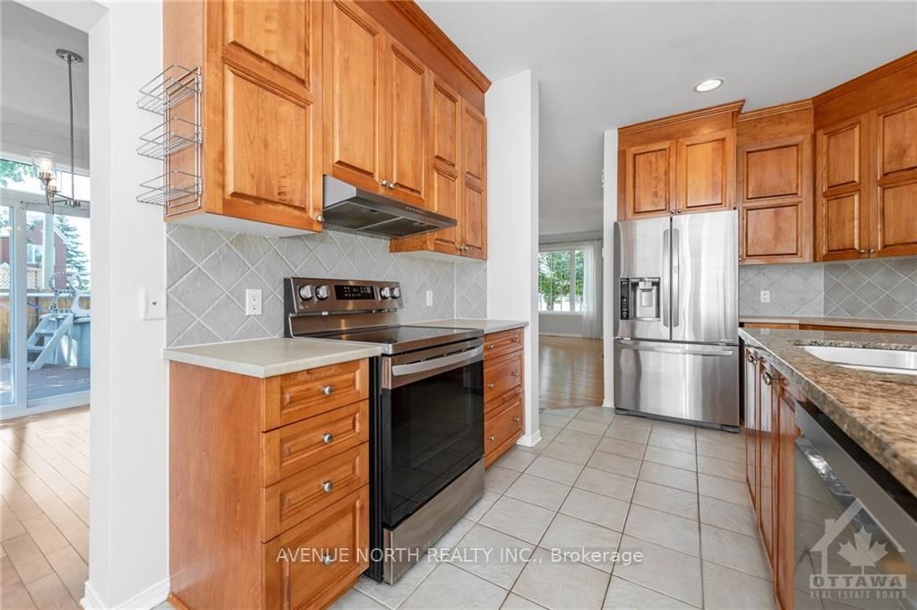 2370 Le Ruisseau Circle • Ottawa, ON photo 9