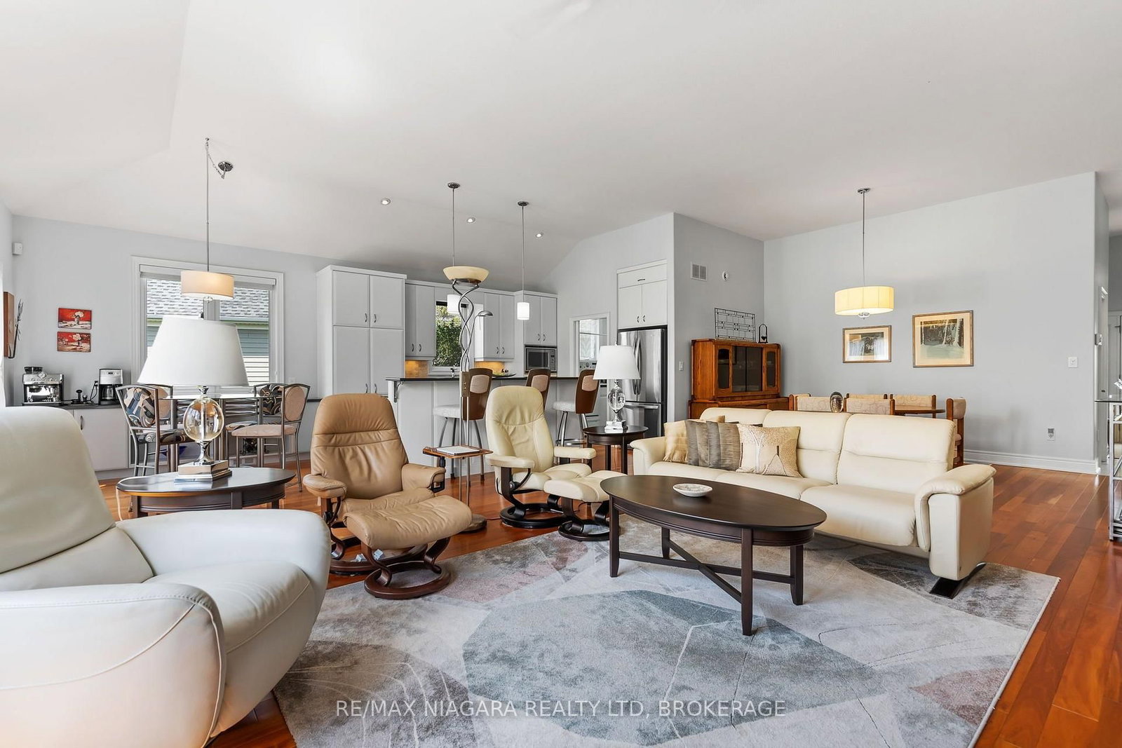 27 Driftwood Trail • Fort Erie, ON photo 11