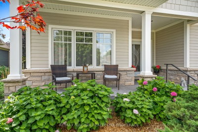 27 Driftwood Trail • Fort Erie, ON photo 3