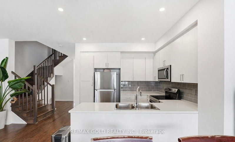 36 Jargeau Road S