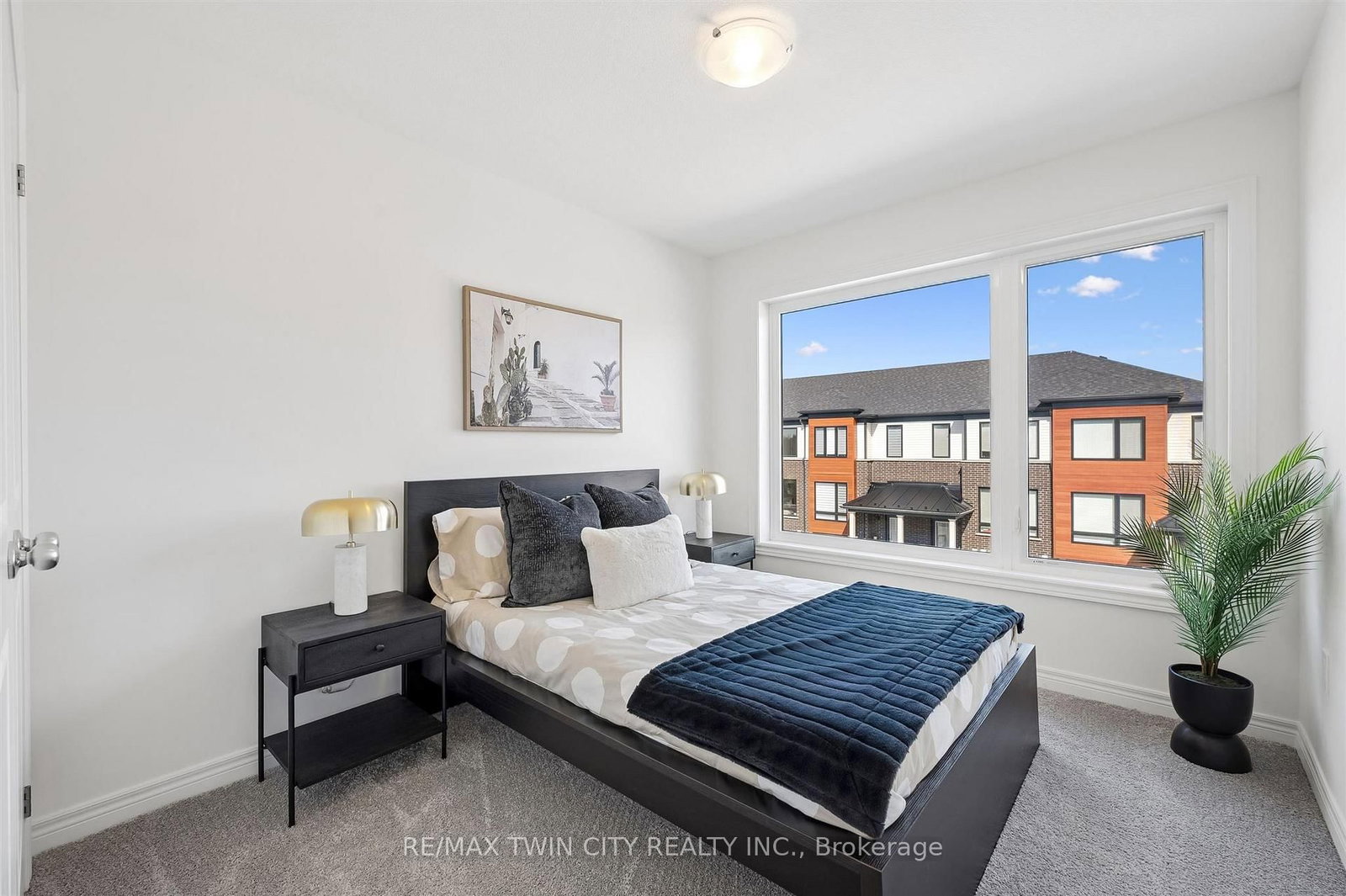 14 Sora Lane • Guelph, ON photo 16