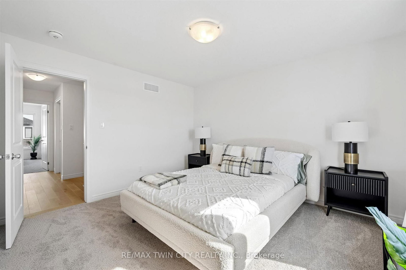 14 Sora Lane • Guelph, ON photo 20