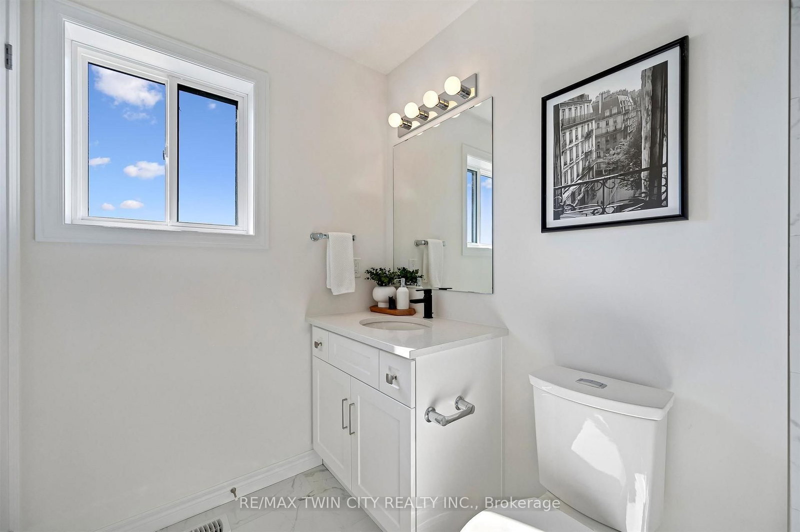 14 Sora Lane • Guelph, ON photo 32