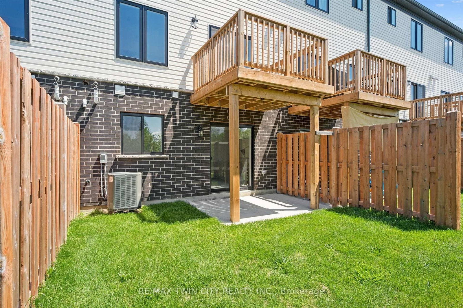 14 Sora Lane • Guelph, ON photo 37