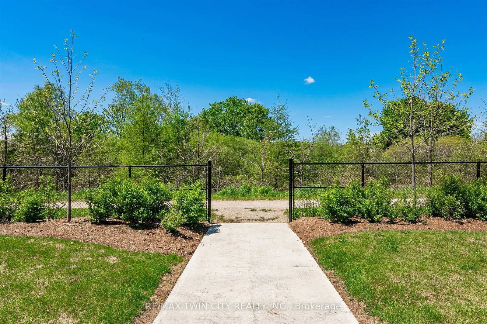 14 Sora Lane • Guelph, ON photo 44
