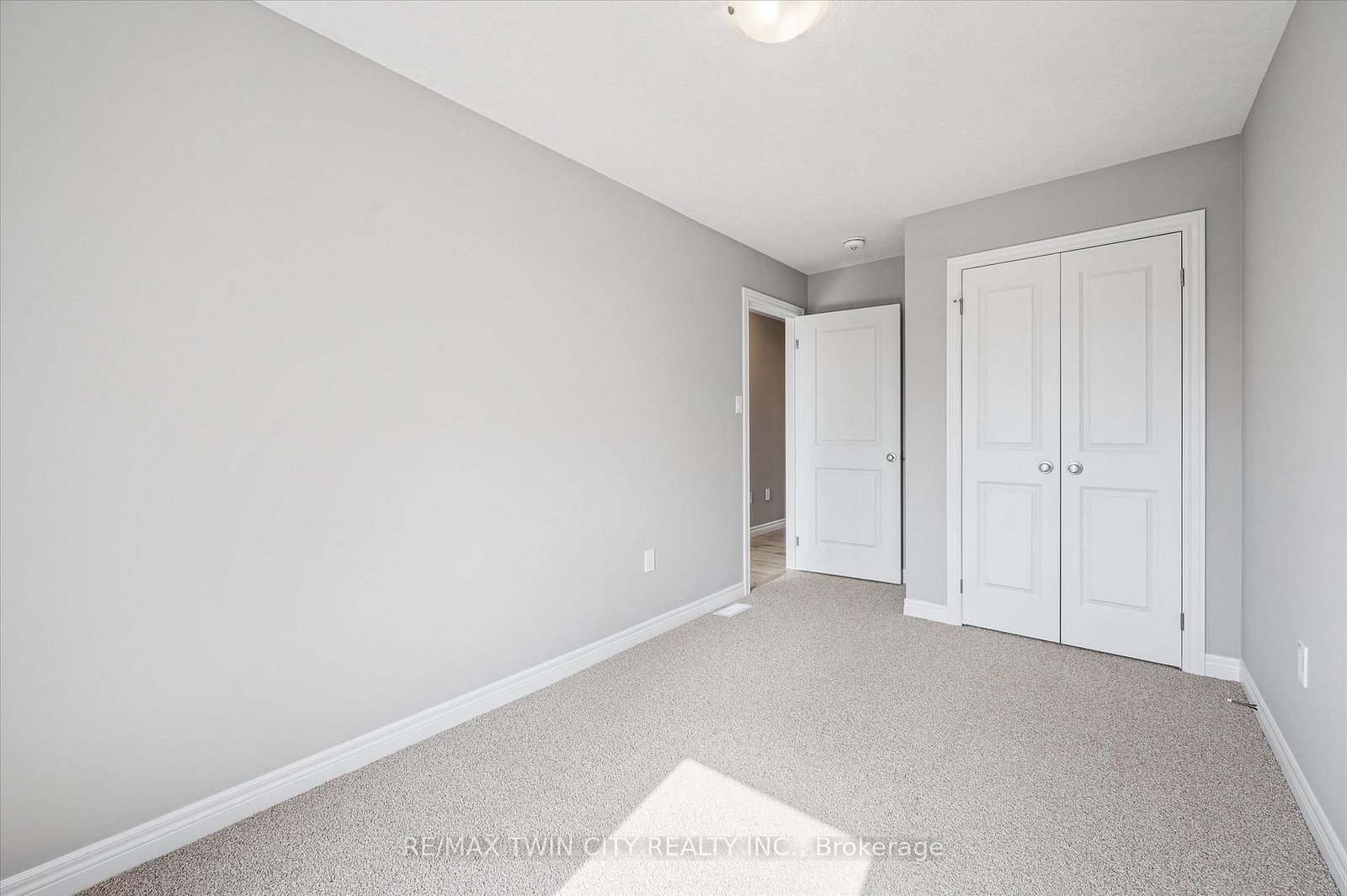 27 SORA Lane • Guelph, ON photo 21