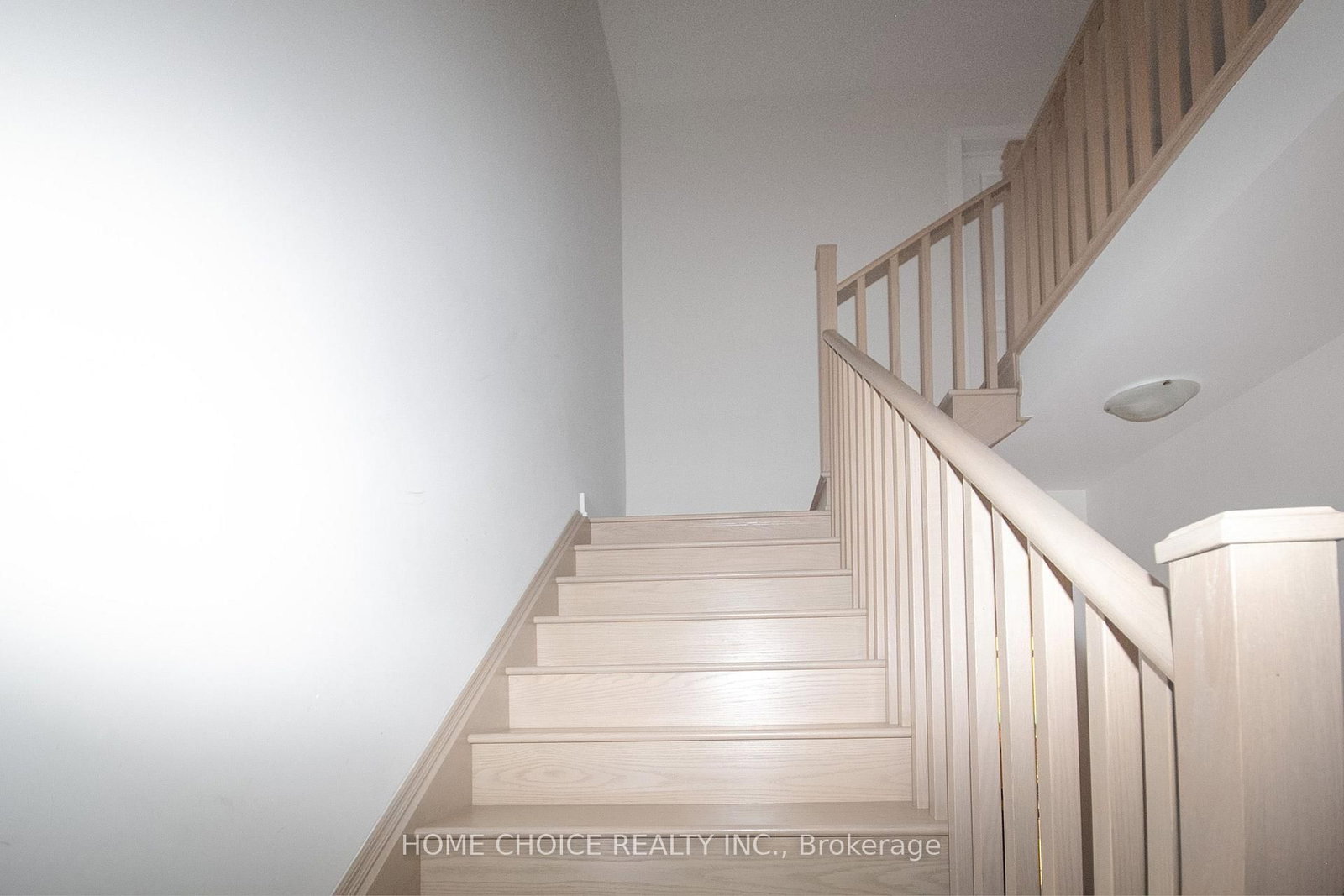 639 Pollock Grove E • Peterborough, ON photo 11