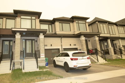 639 Pollock Grove E • Peterborough, ON photo 2