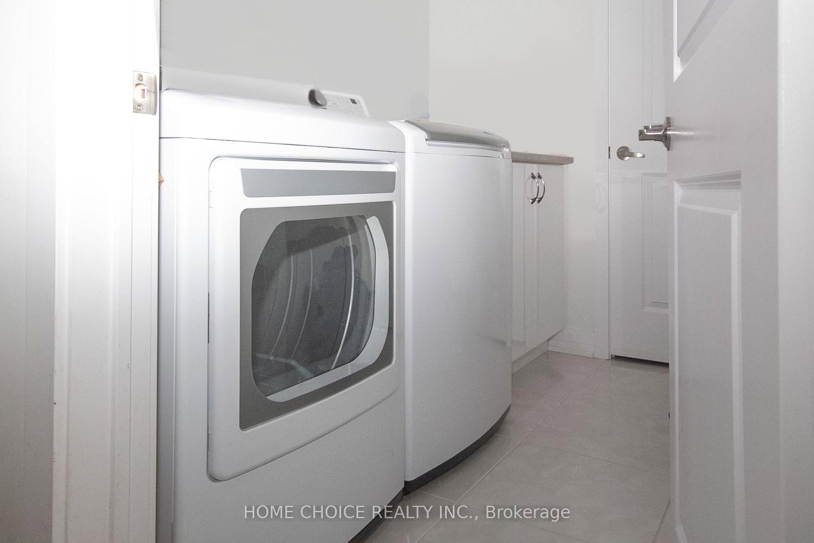 639 Pollock Grove E • Peterborough, ON photo 22