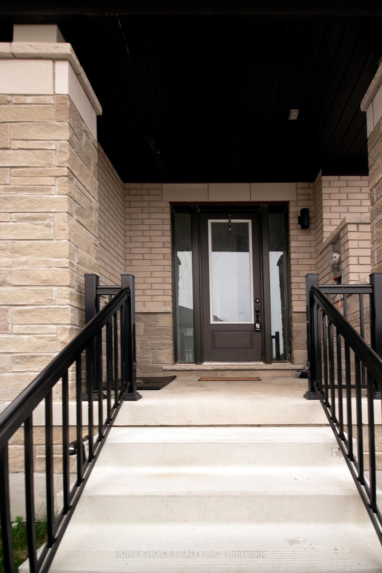 639 Pollock Grove E • Peterborough, ON photo 3